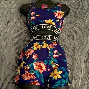 Brand new comfortable set for women